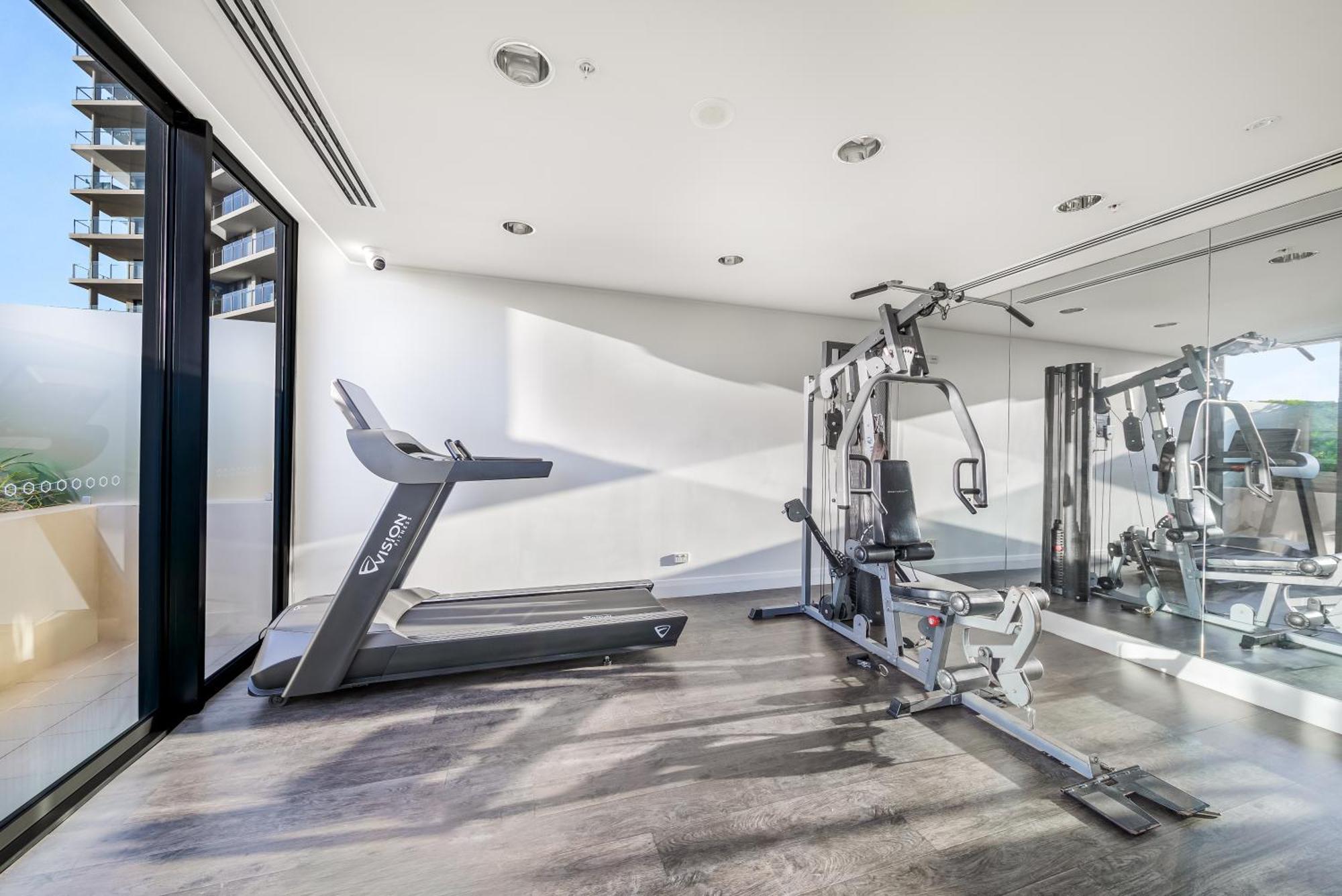 Oaks Redcliffe Mon Komo Suites Bagian luar foto