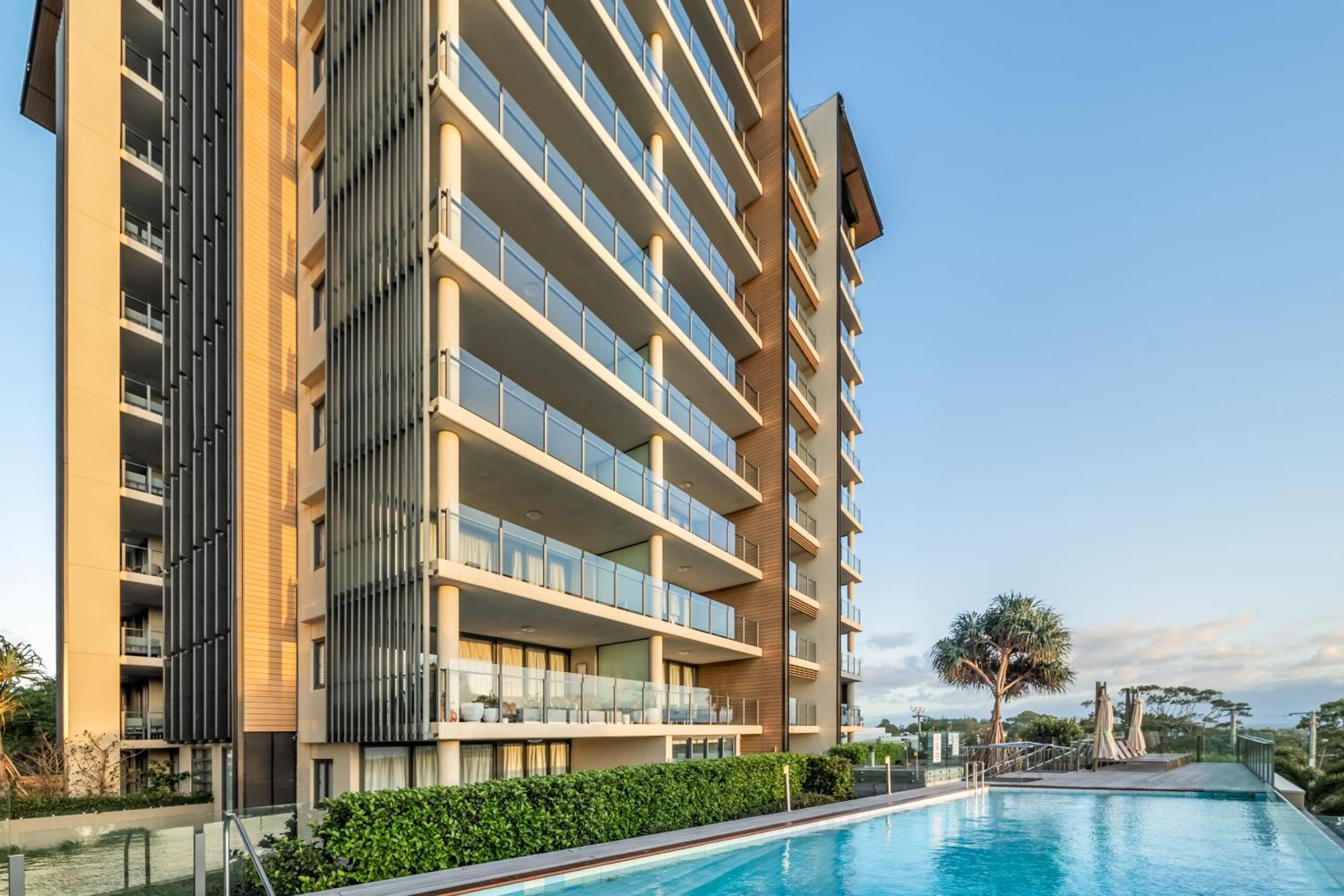 Oaks Redcliffe Mon Komo Suites Bagian luar foto