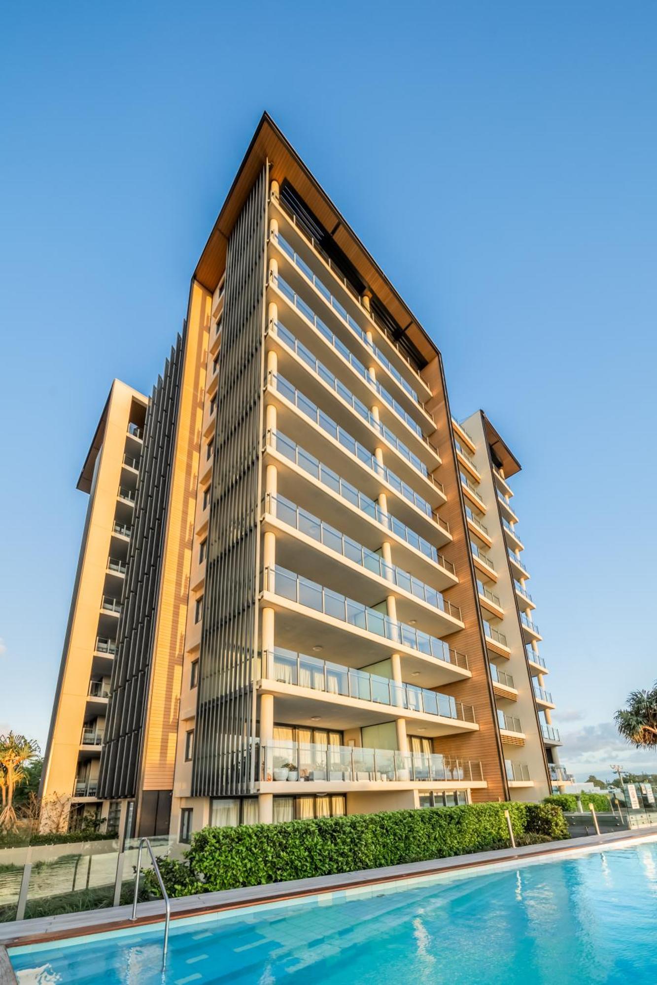 Oaks Redcliffe Mon Komo Suites Bagian luar foto