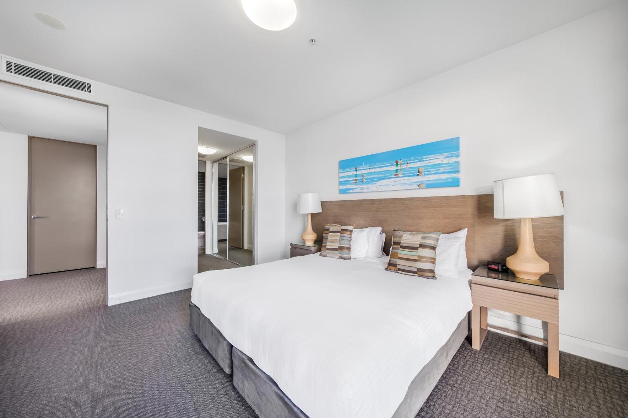 Oaks Redcliffe Mon Komo Suites Bagian luar foto
