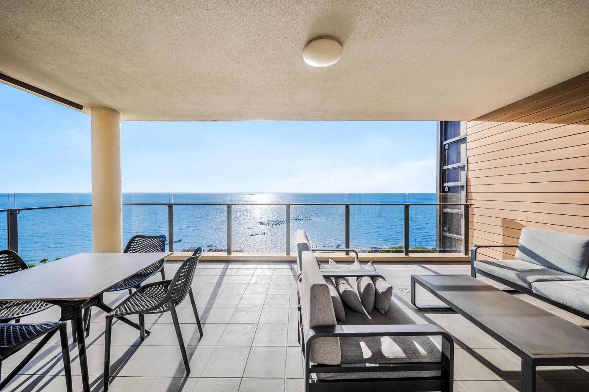 Oaks Redcliffe Mon Komo Suites Bagian luar foto