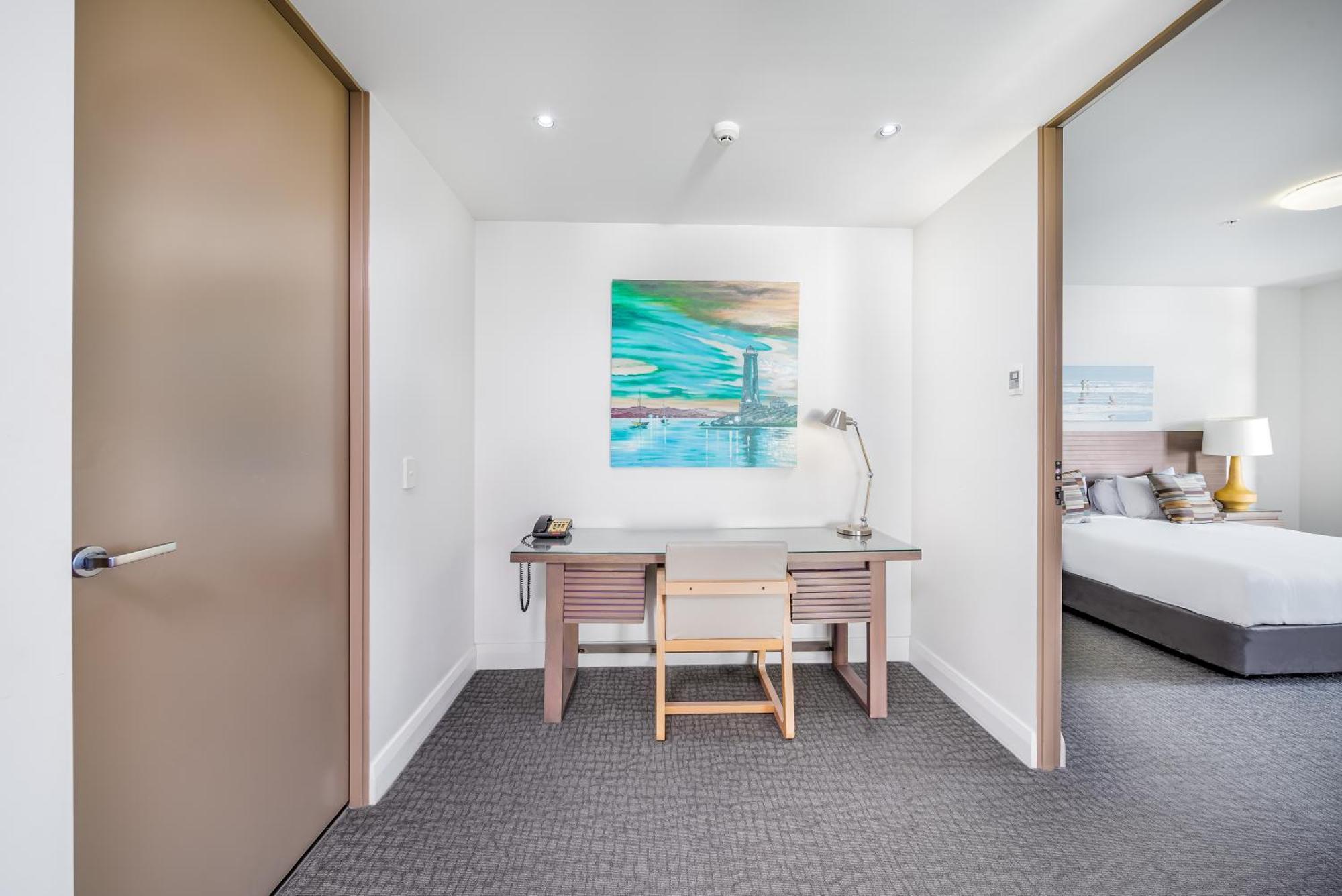 Oaks Redcliffe Mon Komo Suites Bagian luar foto