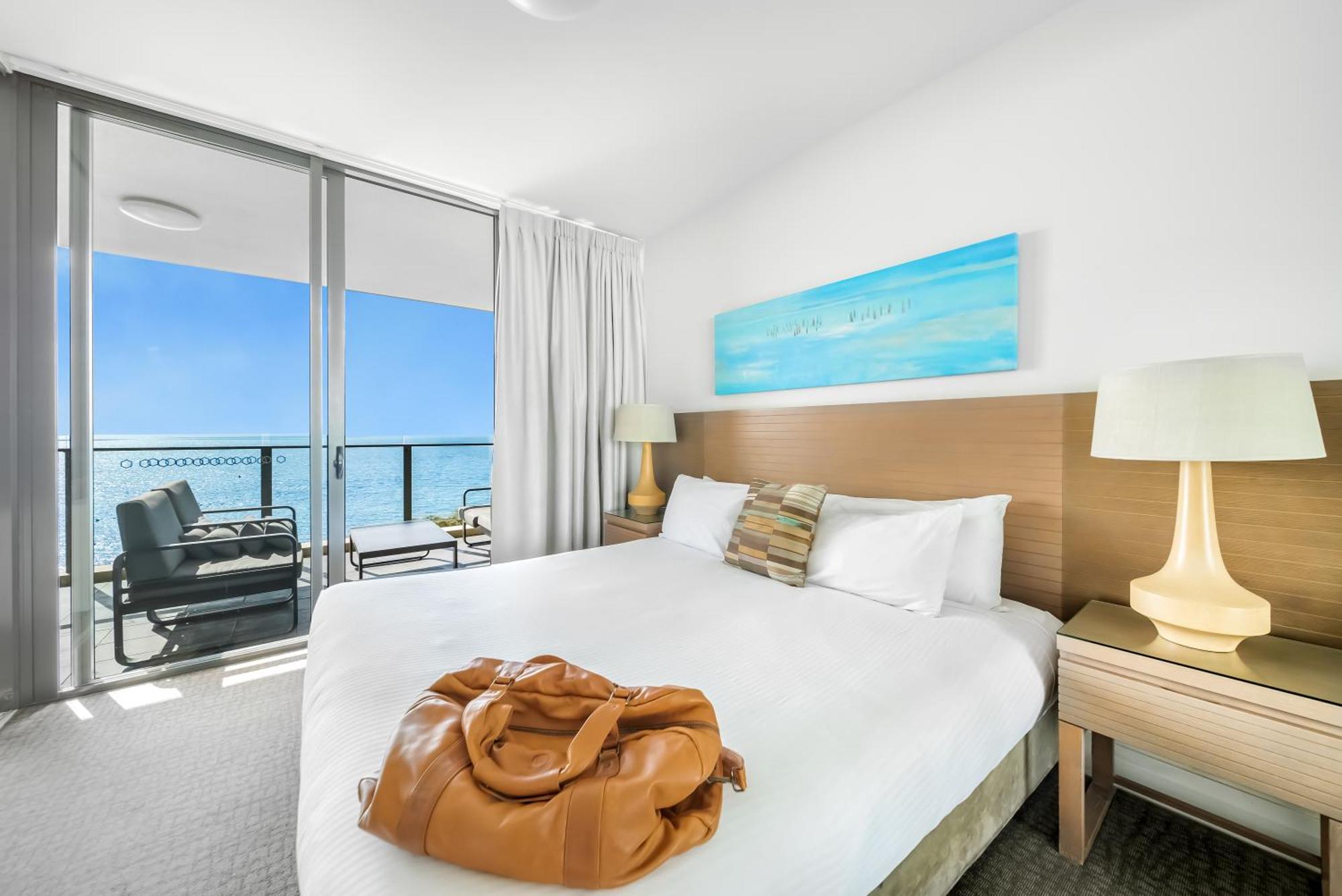 Oaks Redcliffe Mon Komo Suites Bagian luar foto