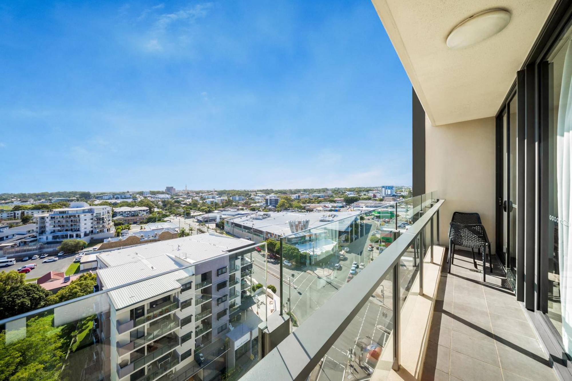 Oaks Redcliffe Mon Komo Suites Bagian luar foto