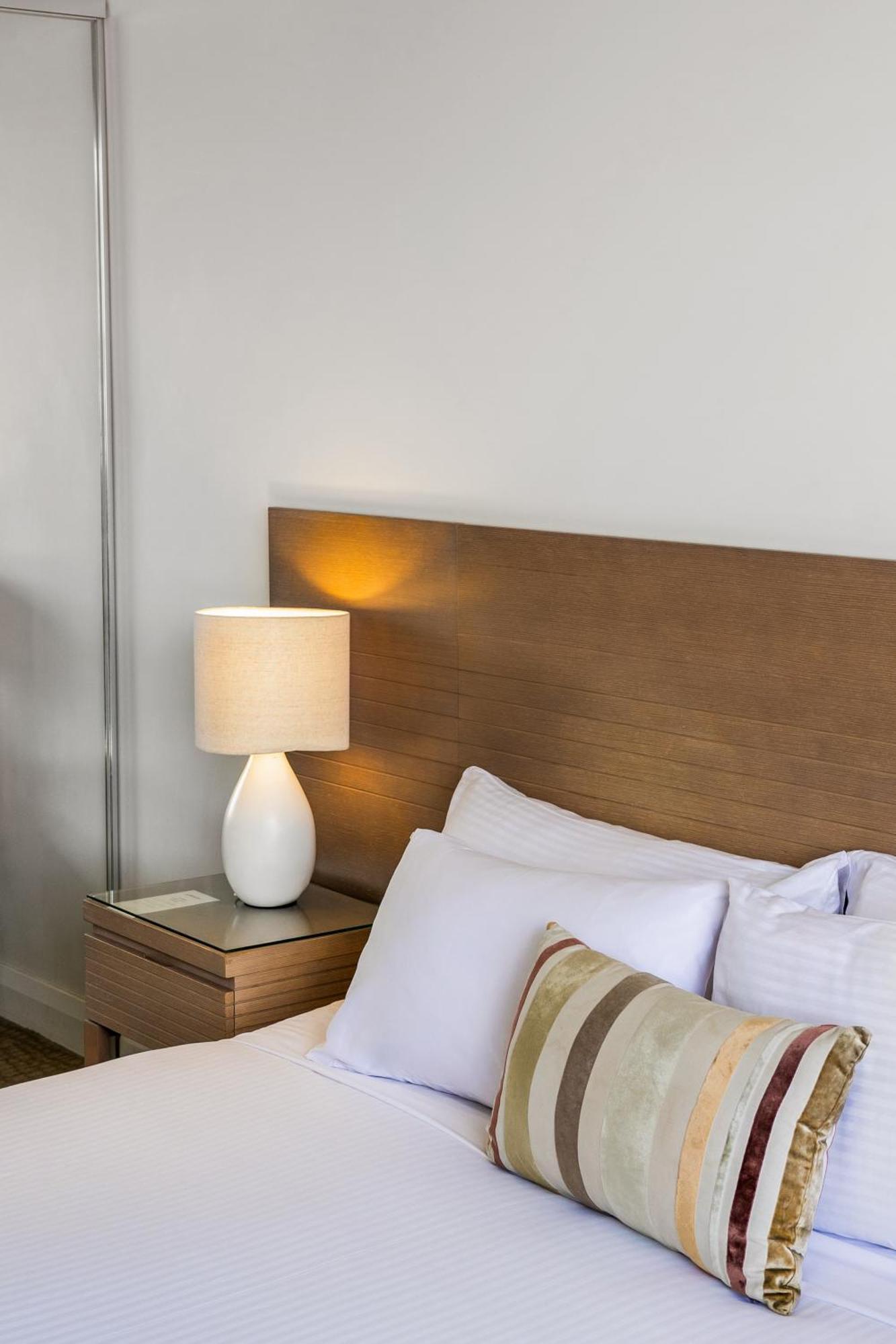 Oaks Redcliffe Mon Komo Suites Bagian luar foto